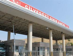 Turkey to close all border gates with Syria