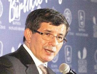Davutoğlu on offensive for ‘idealist, assertive policies’
