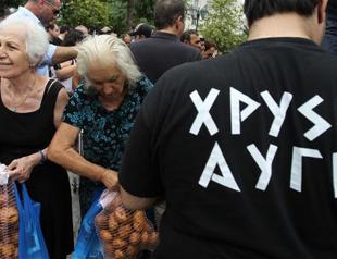 Greek far-right party hands out food only to citizens