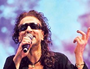 İlhan İrem back on stage after two years