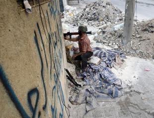 Syria rebels blast air base used to attack Aleppo