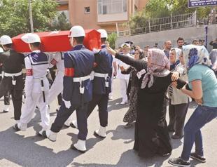 Gov’t bashed for border posts