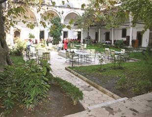 Delicious meals fit for a Sultan at Delicious meals fit Darüzziyafe