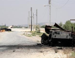 Syria rebels seize checkpoint between Aleppo and Turkey: AFP