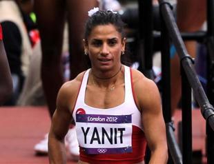 Turkish athlete gets closer to gold in London