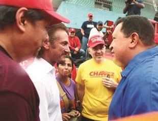 Sean Penn joins Chavez on campaign