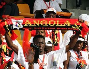 23 football fans die in Angola bus crash