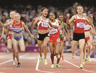 Women athletes’ final kick salvages Olympic pride