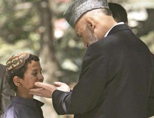 Afghans’ Taliban meet revives slim peace hope