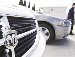 Chrysler’s US sales up, Ford GM drop