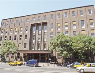 Falling prices boost case for easing policy