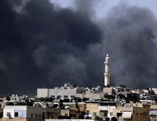 Syrian forces pound rebel frontline in Aleppo