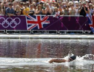 Risztov wins open-water swim thriller at Hyde Park