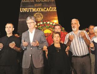 Turkey remembers earthquake victims