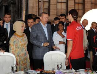 Erdoğan warns Syria of reprisals in event of further hostility