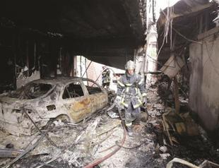 Hollande pledges tough response to Amiens riot