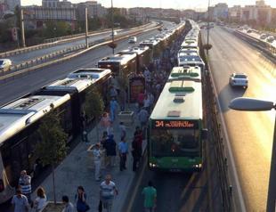 City mulling metrobus-trains as solution to Istanbuls traffic woes
