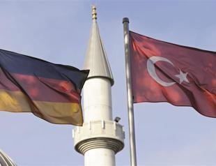 Hamburg becomes first to legalize Muslim feast