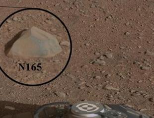 NASAs science rover Curiosity zaps first Martian rock