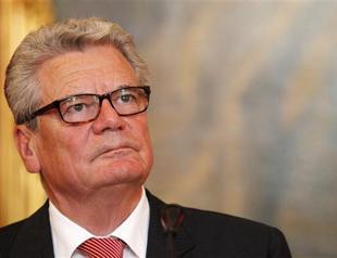 Germany marks worst racist violence since war