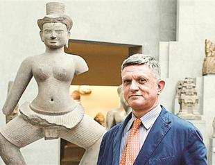 Director brings change to with Asian artifact