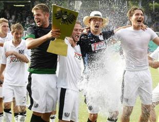 Top clubs lick cup wounds as Bundesliga looms