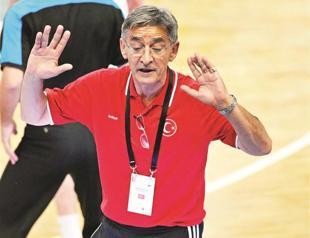 Angry Tanjevic calls NBA coaches ‘stupid’