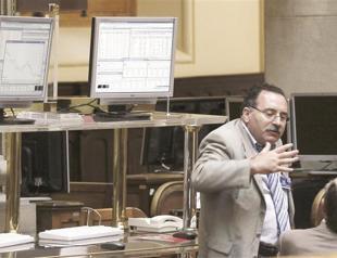 Borrowing costs tumble for Spain in debt issue