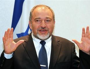 Israels Lieberman urges vote so Abbas can be ousted