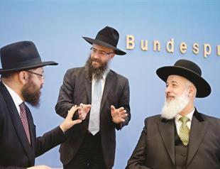 German circumcision debate flares up after probe on rabbi