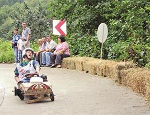 Rize’s fourth Formulaz races wooden made cars