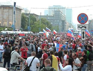 24 foreigners hurt in clashes at Euro 2012