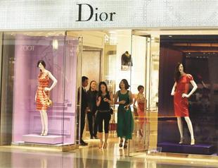 Chinese consumers pay more, but expect more, too