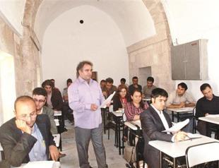 Elective Kurdish classes stir new debate on substructure
