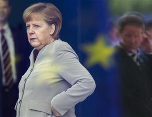Dont overestimate Germanys ability to save euro: Merkel