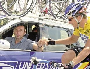 Lance Armstrong sweating under doping claims again