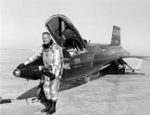 US astronaut Neil Armstrong dead at 82