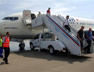 I love PKK slogan halts flight