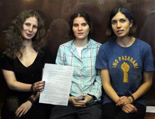 2 Pussy Riot members flee Russia to escape arrest