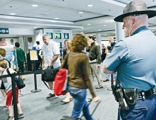 US airlines tell what to wear