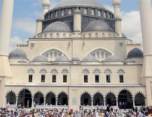 Religious figure calls on Turkish architects to design mosques
