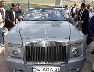 Boss drives roadster, not an armored car