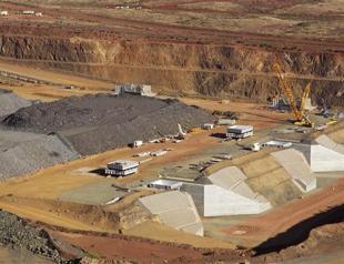 China coal mine blast traps 50 underground: Xinhua