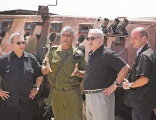 Israel invites Morsi to counter Tehran influence