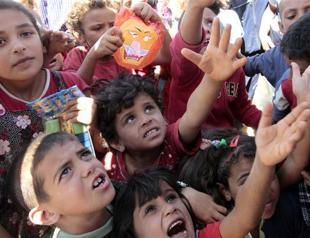 Legislative panel to visit refugee camp