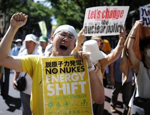 Massive anti-nuclear rally staged in Tokyo