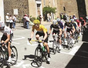 Evans resigned as Sky closes in on title dream