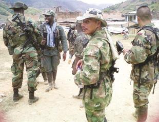 Colombian government agrees to hold peace negotiations with