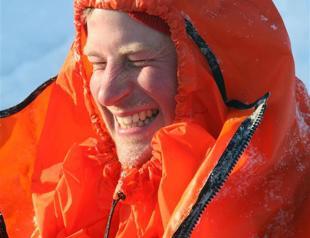 Facebook users salute nude Prince Harry