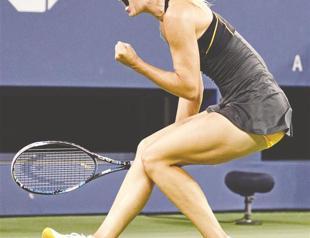 Sharapova beats Petrova to reach last 8 at US Open